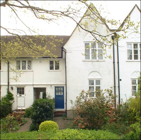 16 Wordsworth Walk